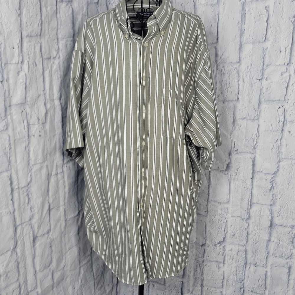 Roundtree & Yorke Green Striped Casual Button Down Shirt